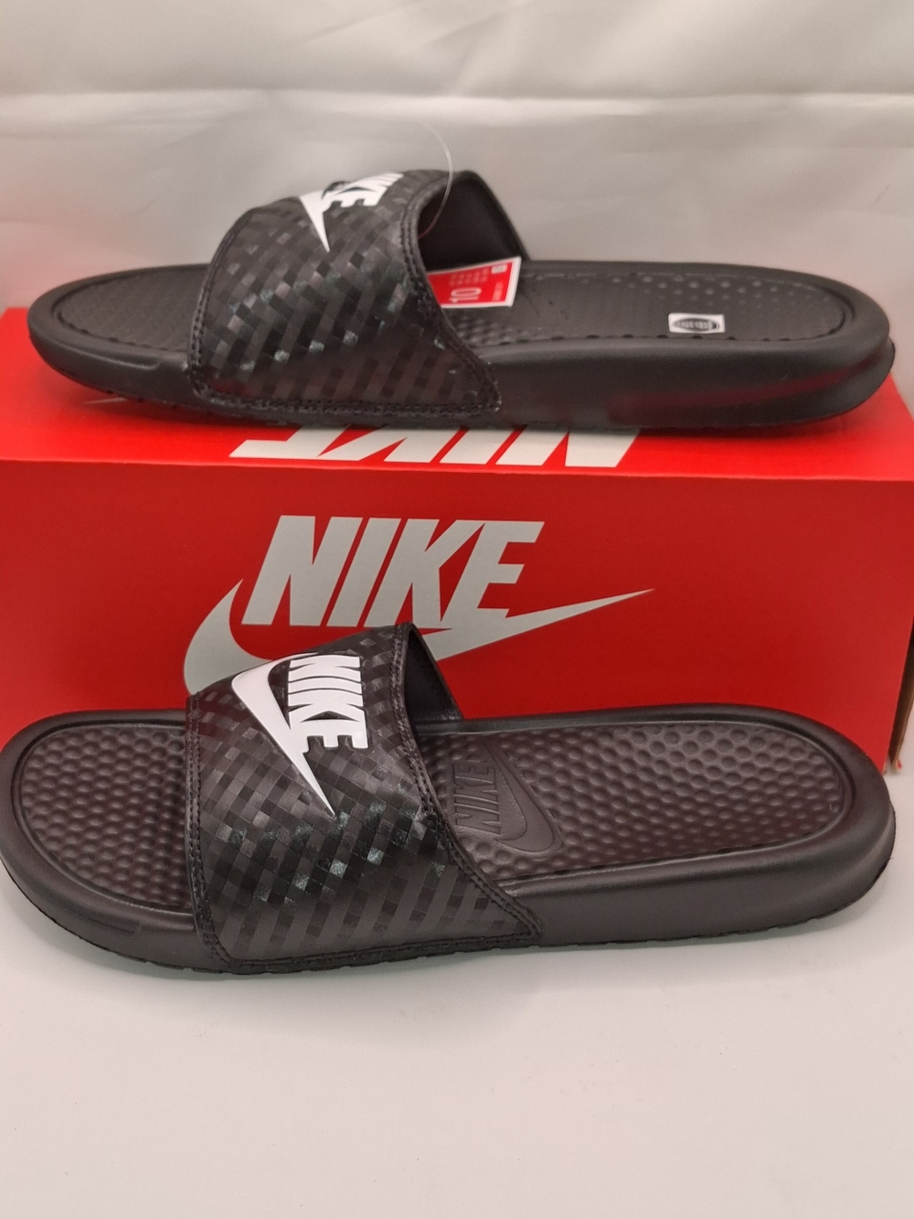 The Nike Benassi JDI 343881-011 Black/White Women's Slides in US 10 - Picture 2 of 7
